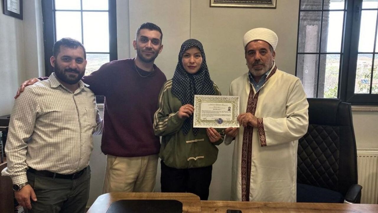 Çinli kadın Müslüman oldu