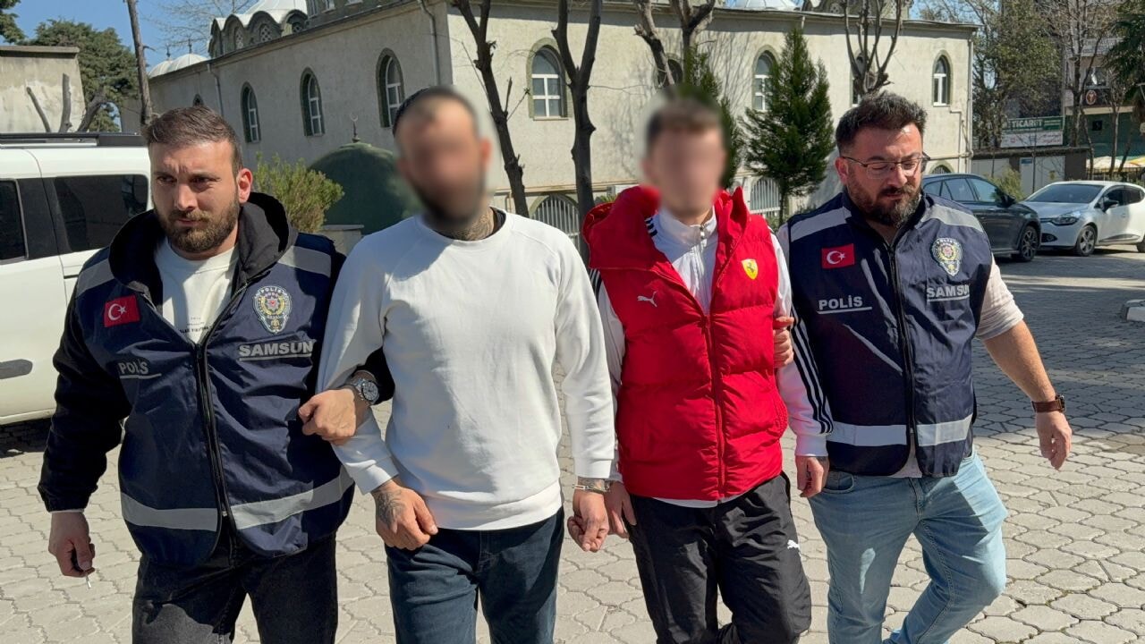 'Gözlüğünün altından baktı' diye vurdular