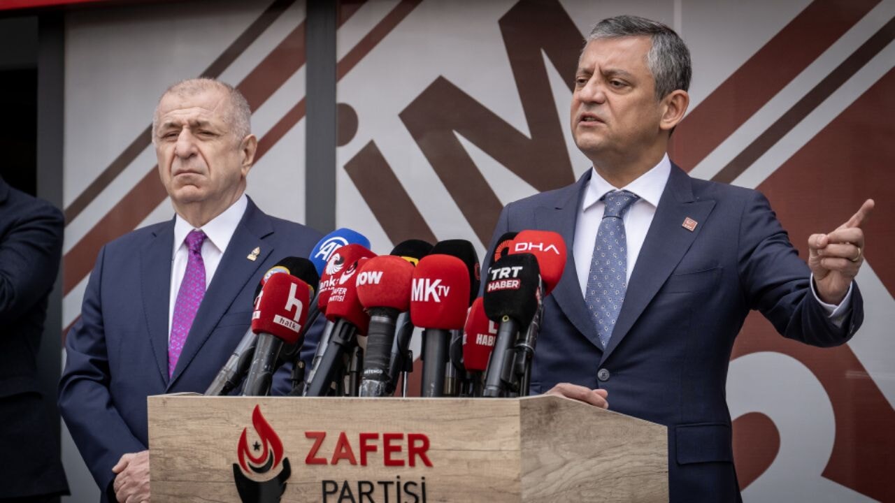 Özel'den İsrailli yöneticilere tepki: Tam bir hadsizlik