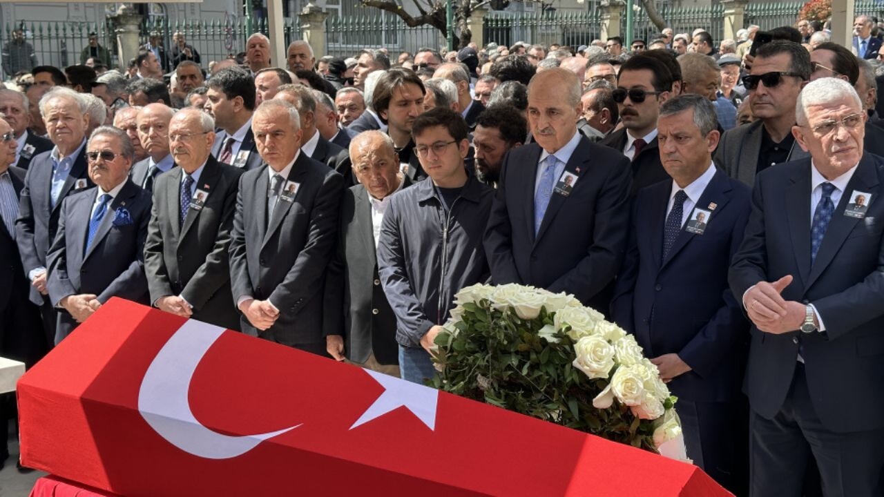 Hüsamettin Cindoruk son yolculuğuna uğurlandı