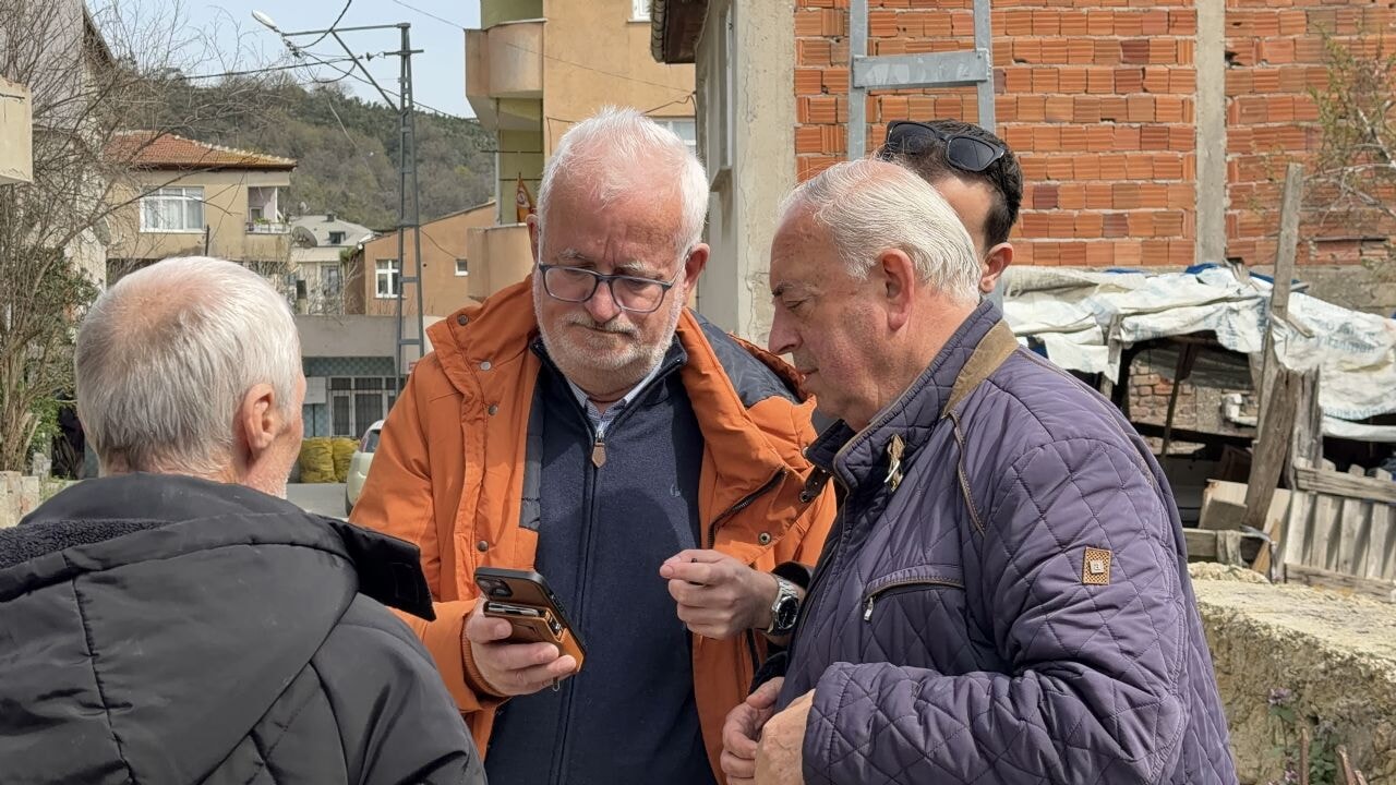 Yunan aile atalarının izini Arnavutköy'de sürüyor
