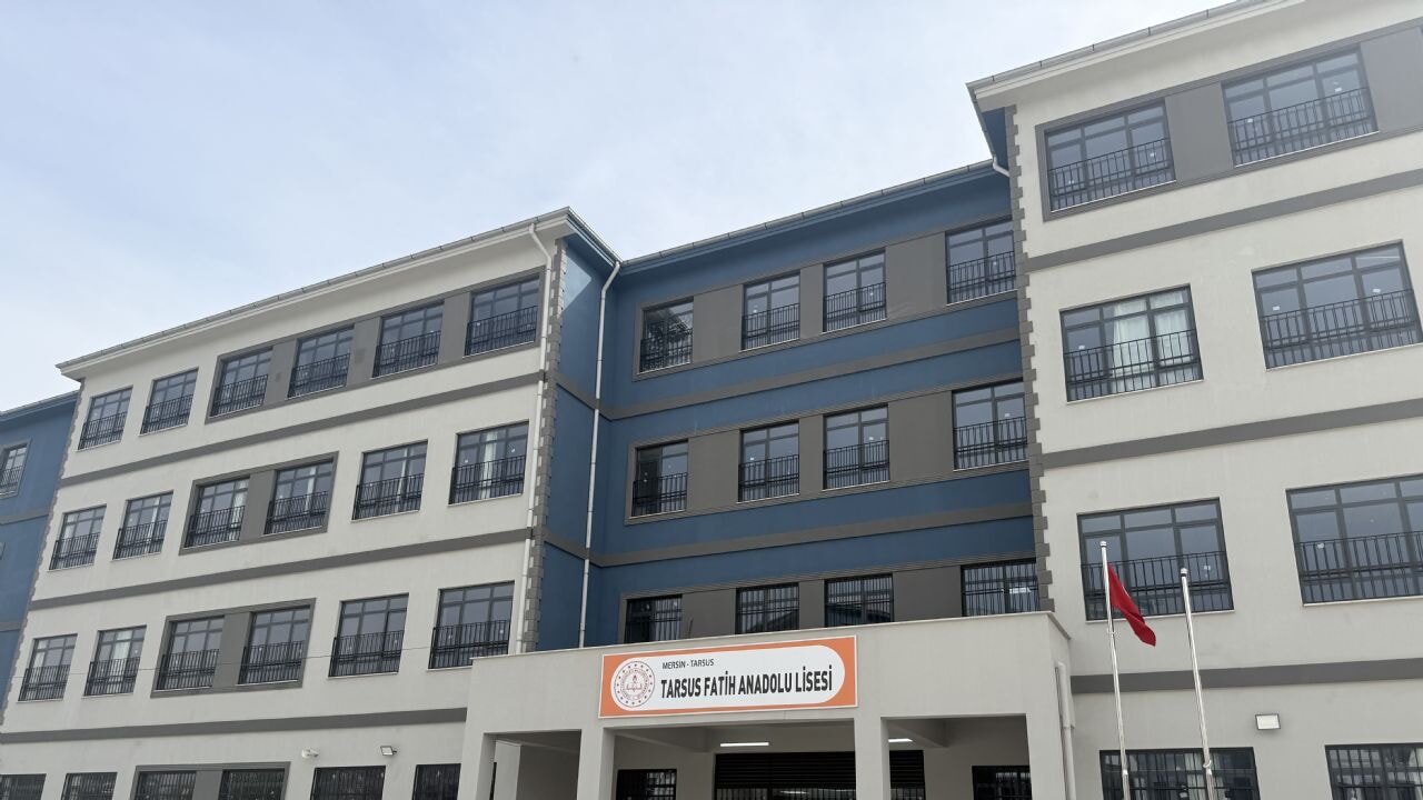 Mersin'de bir lise öğrencisi silahla yakalandı