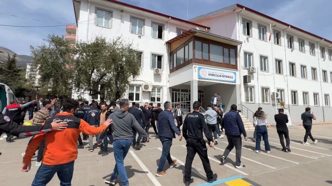 Okul saldırısında yaralanan çocuklarla ilgili açıklama