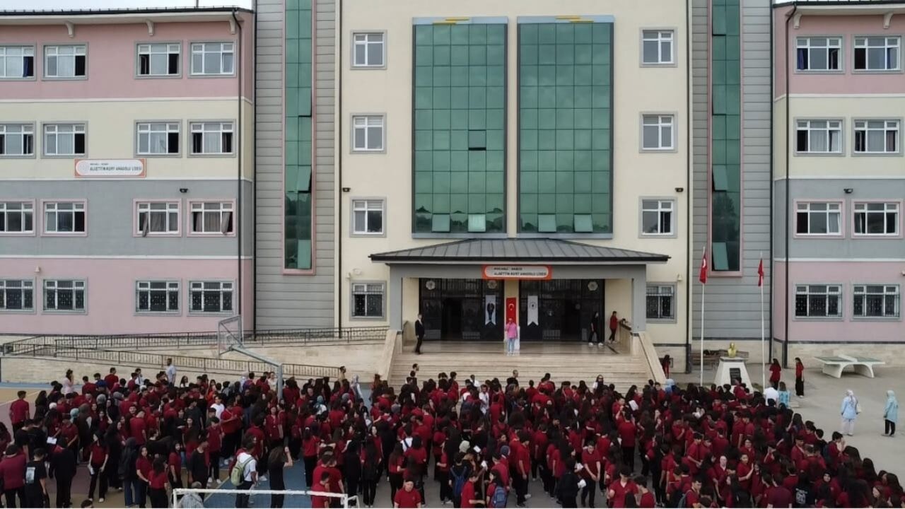 Alaettin Kurt Anadolu Lisesi, 'Güvenli Okul Projesi' ile dikkat çekiyor