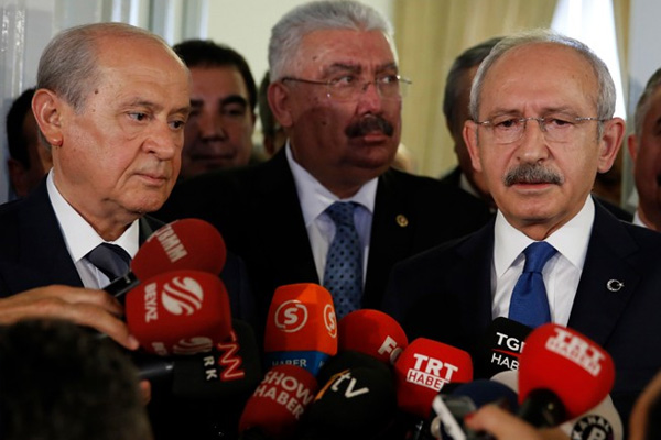 Kılıçdaroğlu ve Bahçeli'den Atatürk Havalimanı'ndaki saldırıya tepki