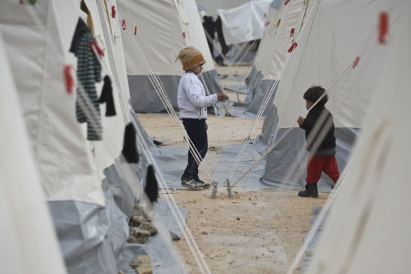 AB'den Türkiye'deki mültecilere yardım