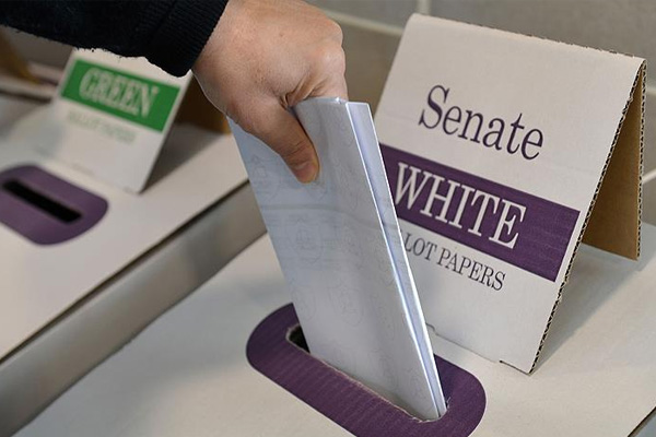 Avustralyalılar sandık başına gitti