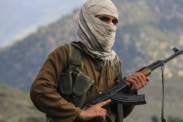 Taliban liderinden 'cihad gençliğine' mesaj: Kendinizi üstün görmeyin