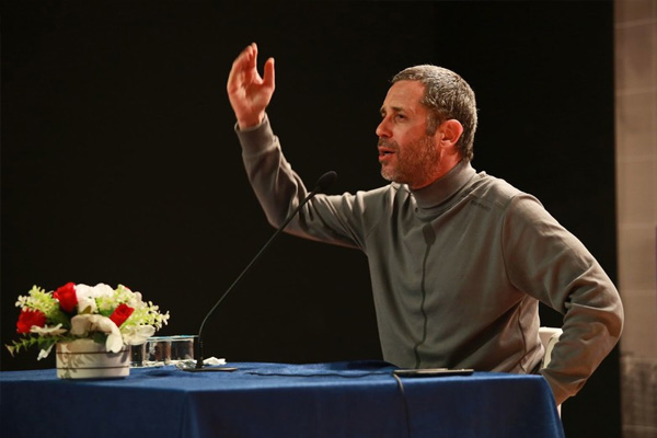 Hakan Albayrak: Devlete şerik koşmak