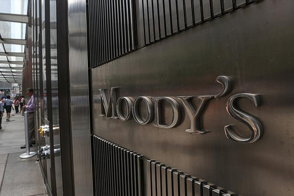 Moody's'ten İngiltere'ye kötü haber