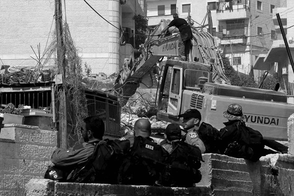 İsrail, Filistinli esirin ailesinin yaşadığı evi yıkma kararı aldı