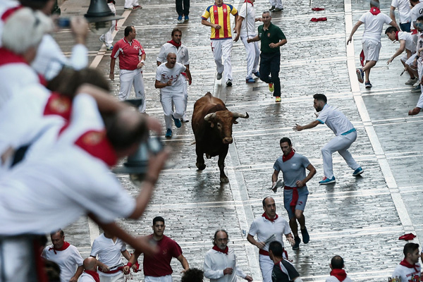 San Fermin Festivali'nde ikinci koşu tamamlandı