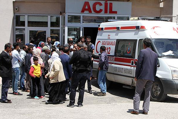 Ağrı'da PKK'lıların yola döşediği bomba patladı: 1 çocuk öldü