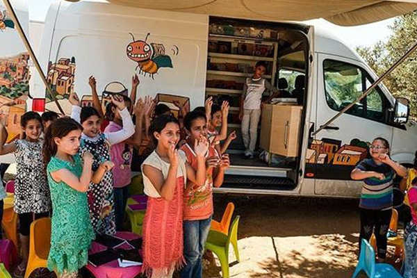 Gazzeli çocuklara gezici kütüphane