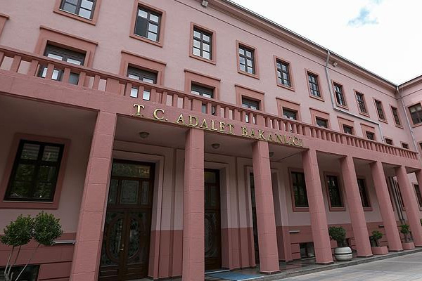 İnsan hakları reformları kitapçıkla anlatılacak