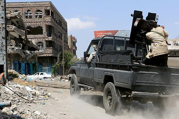Yemen'de çatışmalar büyüyor: 32 ölü