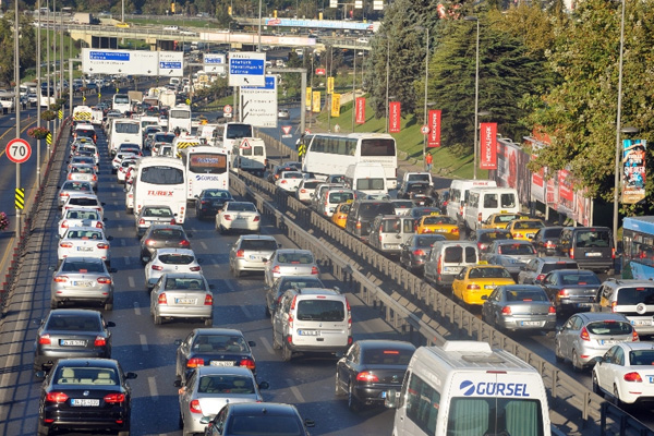 Trafiğe kayıtlı araç sayısı 20 milyonu aştı