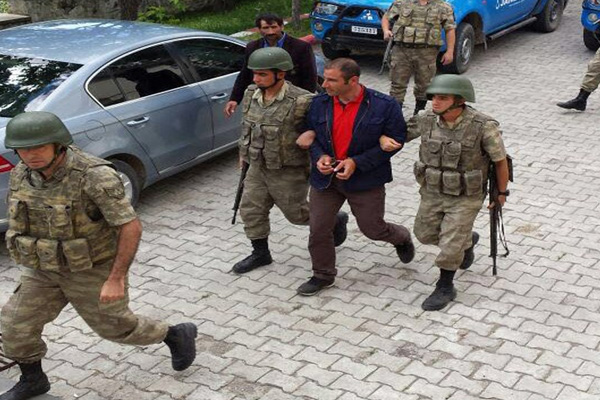 Erzurum'da 3 PKK'lı yakalandı