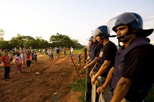 Paraguay'da çiftçilere hapis cezası verildi