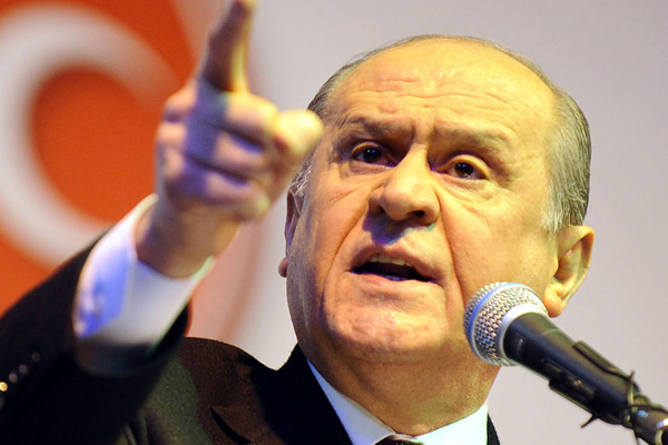 Bahçeli'den Suriyelilere vatandaşlık verilecek olmasına tepki