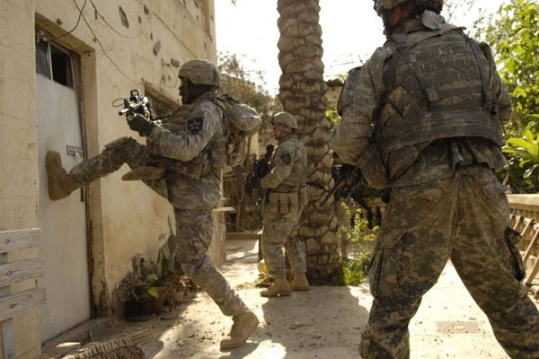 ABD, Saddam'ın evinde hala kimyasal silah arıyor