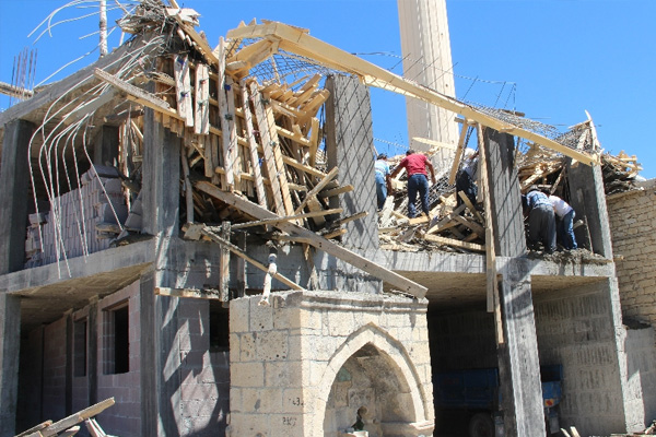 Cami inşaatında göçük: 1 ölü