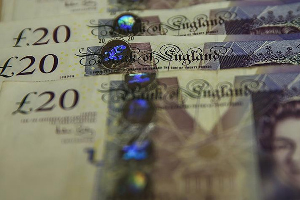 Yeni başbakan ile sterlin yükselişe geçti