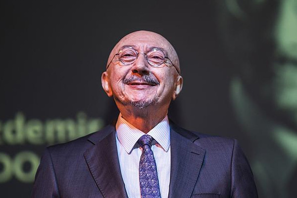 Özdemir Erdoğan'a 'Yaşam Boyu Başarı Ödülü'