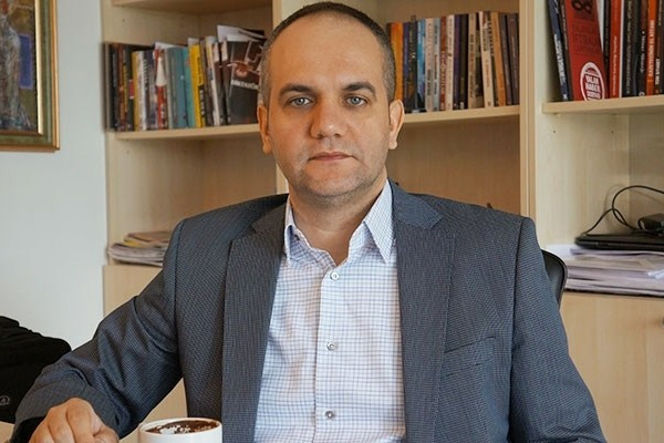 Tarık Toros: Kaçmadım. Türkiye’deki hayatımı sonlandırdım