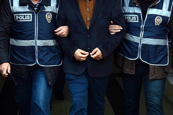 9 ilde 'FETÖ' operasyonu: 21 gözaltı