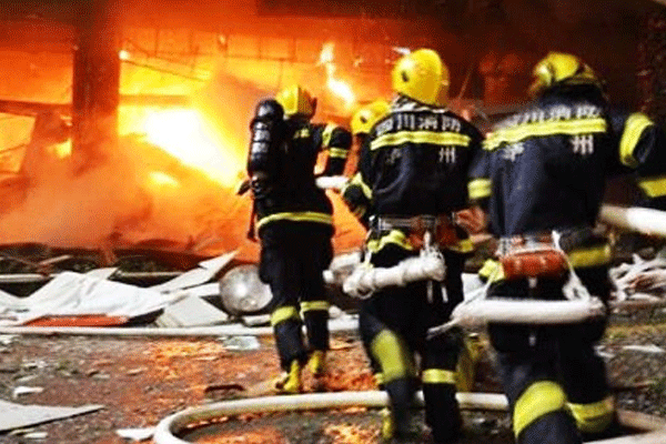 Çin'de apartman yangını 13 ölü