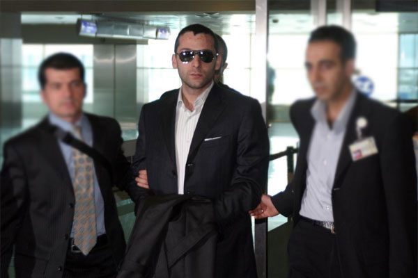 Onur Özbizerdik gözaltına alındı