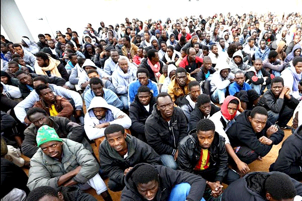 AB, 20 bin göçmene kapısını açtı