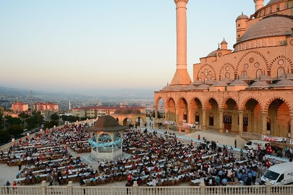 Kahramanmaraş'ta 'Ensar ve Muhacir' iftarda buluştu