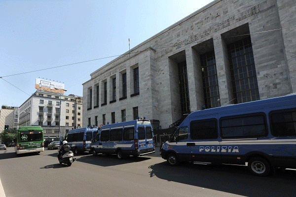 İtalya’da saldırı alarmı verildi