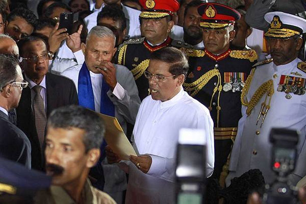 6 aylık parlamento feshedildi