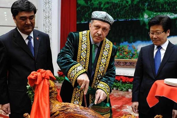 Erdoğan ile Bahçeli'nin Uygur Türkleri tartışması