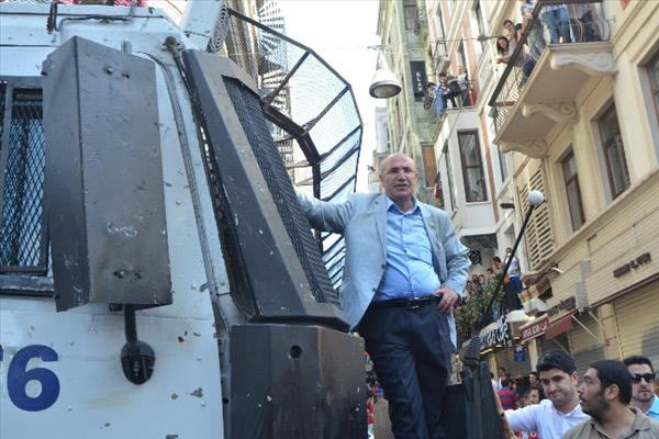 Milletvekili Toma’nın üzerine çıktı