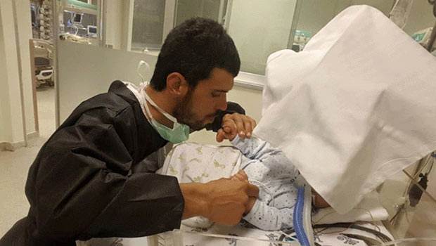 'Bebeğim uyanamıyor dua edin'