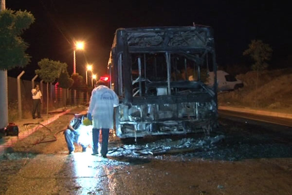 Belediye otobüsüne molotoflu saldırı