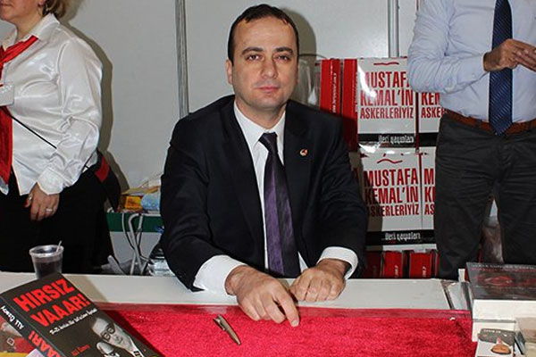 Yazar Özsoy'a 2 yıl hapis istemi