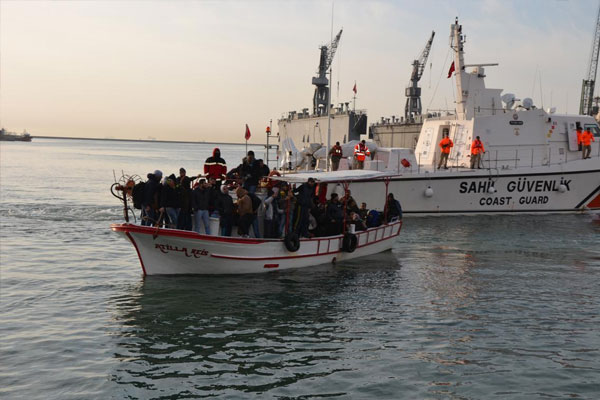 Antalya'da 300'den fazla kaçak yakalandı