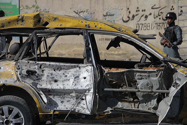 Taliban'dan  emniyet güçlerine bombalı saldırı