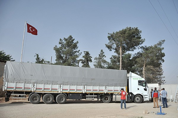 Kobani'ye ilk koşan yine Türkiye oldu