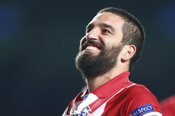 Arda Turan Doğu Türkistan'a dua istedi