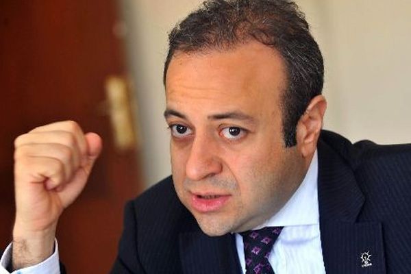 İftar yemeğinde Egemen Bağış sürprizi