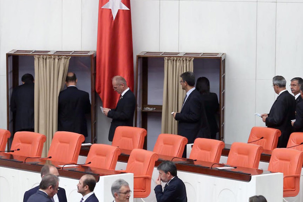 Meclis başkanlığında düğüm çözülecek