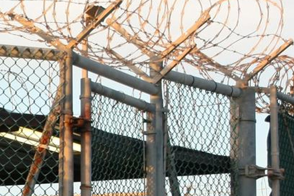 1200 mahkum firar etti