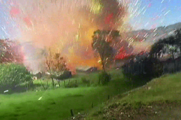 Havai fişek fabrikasında patlama