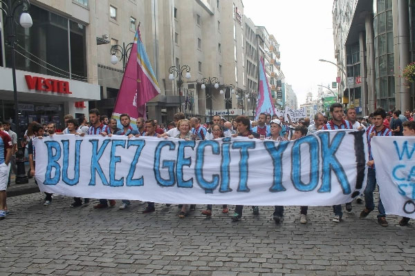 Trabzon'da ’Doğu Türkistan’ yürüyüşü